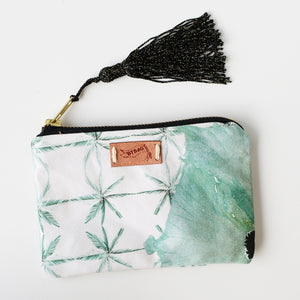 
                  
                    Load image into Gallery viewer, Hibiscus vert tussel bag
                  
                