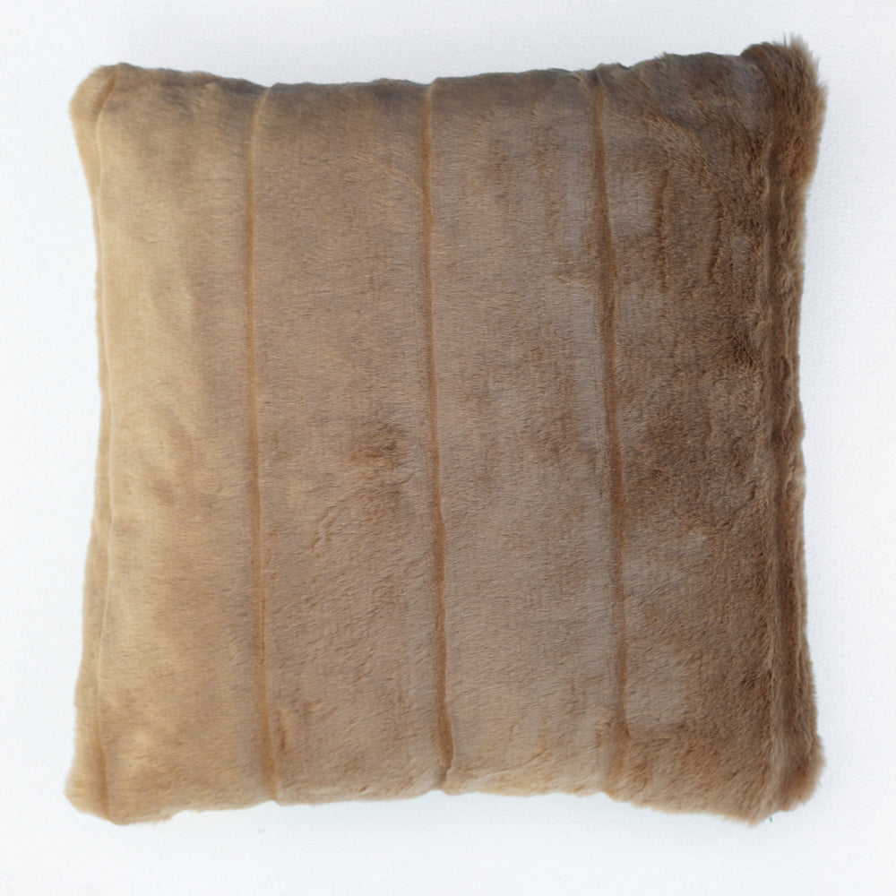 
                  
                    Load image into Gallery viewer, Coussin Décoratif. Hibifur vert 18 x 18
                  
                