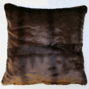 
                  
                    Load image into Gallery viewer, Kapa'fur decorative cushion, green, 24 x 24 in.
                  
                