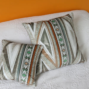 
                  
                    Load image into Gallery viewer, Coussin décoratif Tribal neutre_NA-3
                  
                