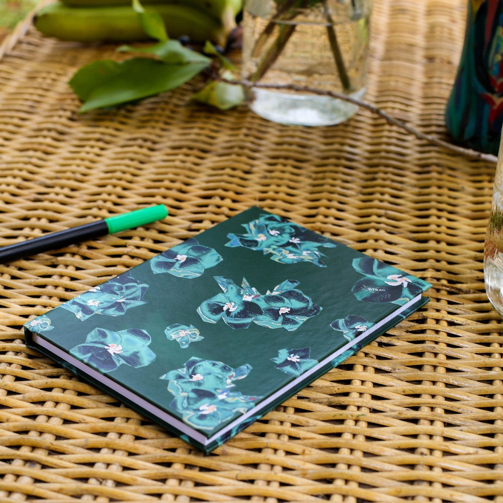 Notebook plumeria green-t