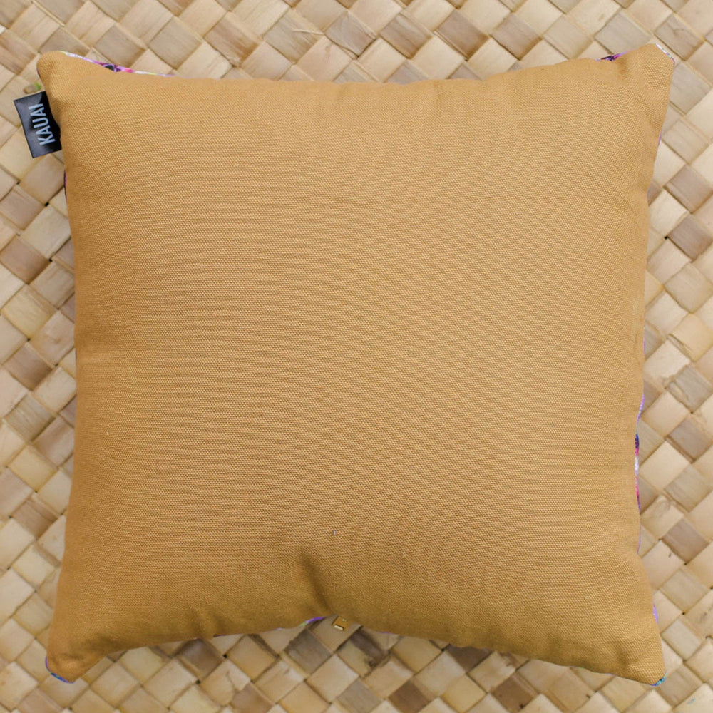 
                  
                    Load image into Gallery viewer, Coussin décoratif Goldy ananas, 11x11 po
                  
                