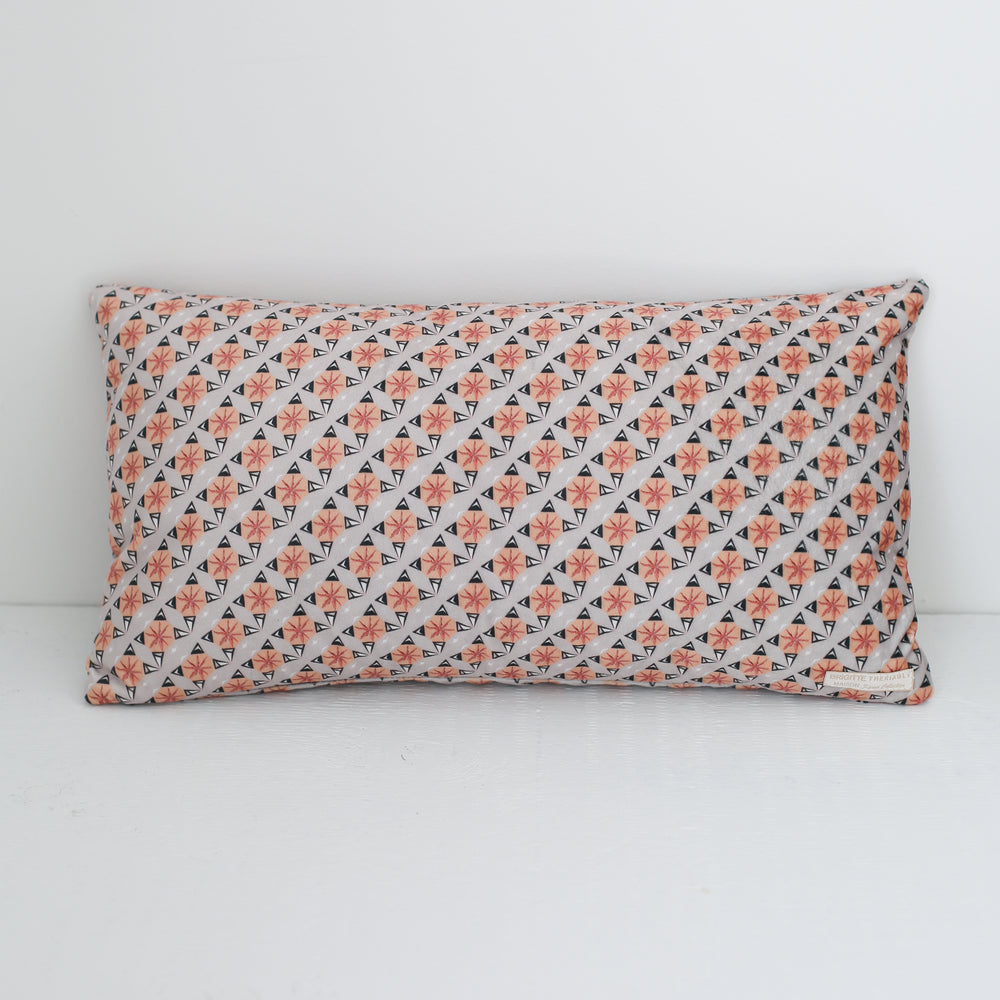 
                  
                    Load image into Gallery viewer, Decorative cushion Japan caramel_RQ-8
                  
                