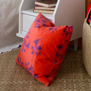 
                  
                    Load image into Gallery viewer, Coussin décoratif Kapa&amp;#39;a Rouge_KA-1
                  
                