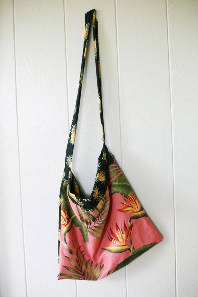 
                  
                    Load image into Gallery viewer, Aloha Beach bag, all solded!
                  
                