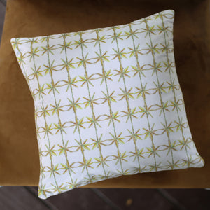 
                  
                    Load image into Gallery viewer, Coussin décoratif Grand Hoku Jaune_HA-26
                  
                